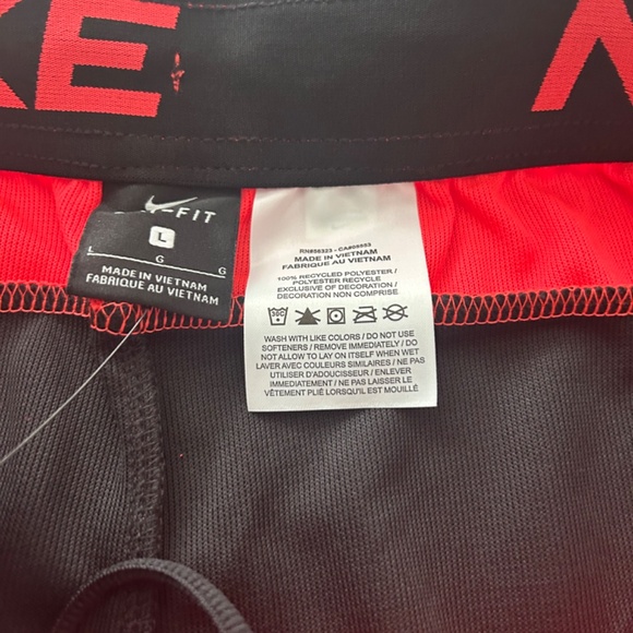 Nike Dri-Fit Training Shorts, Men’s large, New with Tags - Picture 6 of 7